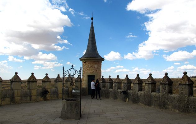 Patio del Pozo 'Terraza de los Reyes' - Alcázar de Segovia
