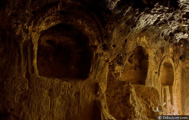 Cueva de los Siete Altares y Ermita de San Frutos