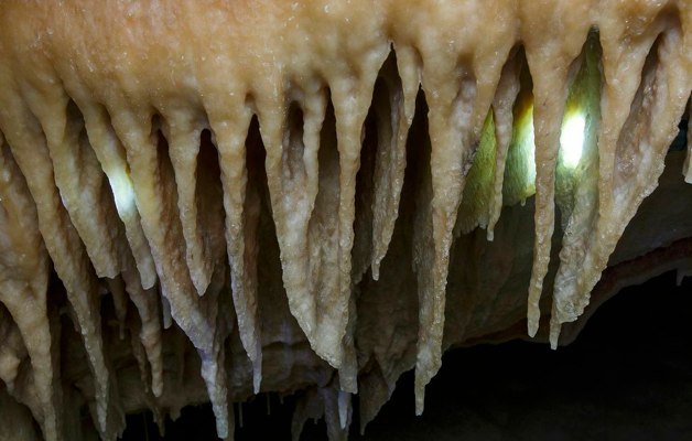 Formaciones Calizas - Cueva Palomera