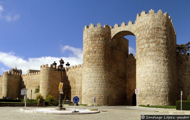 Puerta de San Vicente - Muralla de Ávila
