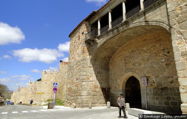 Puerta del Rastro - Muralla de Ávila