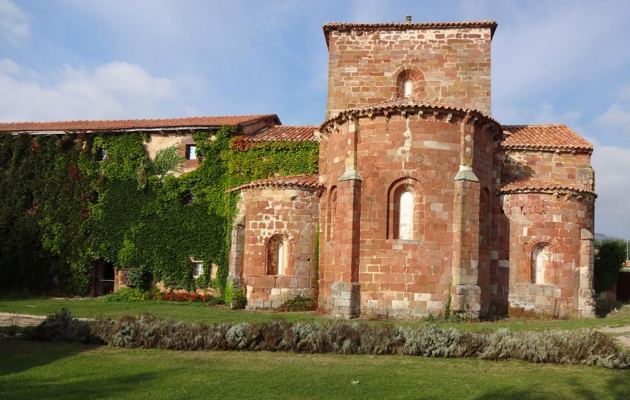 Monasterio románico de Mave