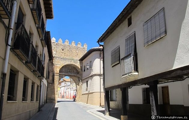 Puerta de la Aguilera - Berlanga de Duero