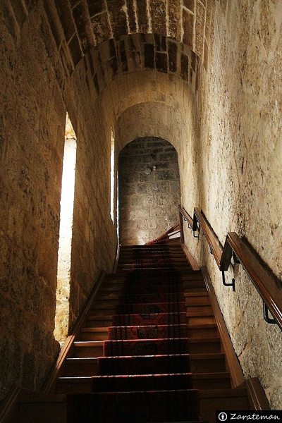 Escalera interior - Arco de Santa María