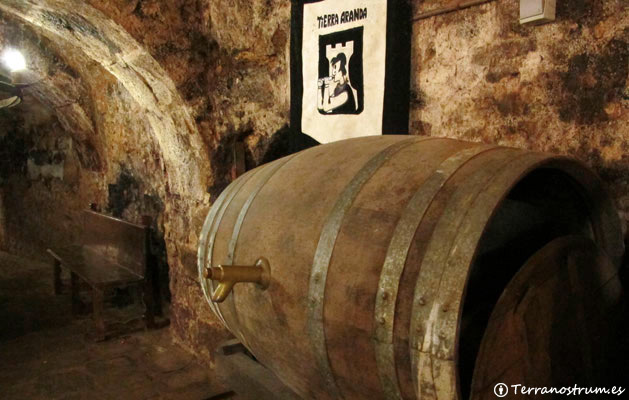 Bodegas subterráneas de Aranda de Duero - Barrica de vino
