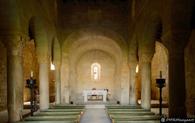 Interior Basílica visigótica de San Juan de Baños