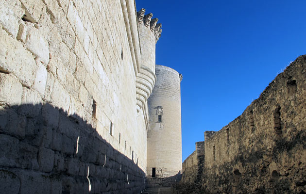 Muralla y Torre del Homenaje - Castillo de Cuéllar