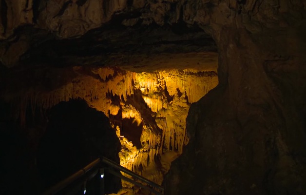 Qué ver en la Montaña Palentina - Cueva de los Franceses 