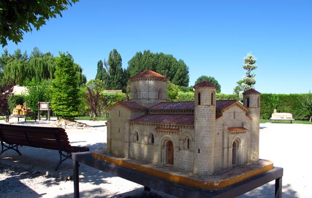 Parque del Románico - Iglesia de San Martín de Frómista - Palencia