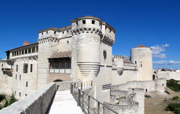 Viajar con niños Segovia - Visitas teatralizadas al Castillo de Cuéllar