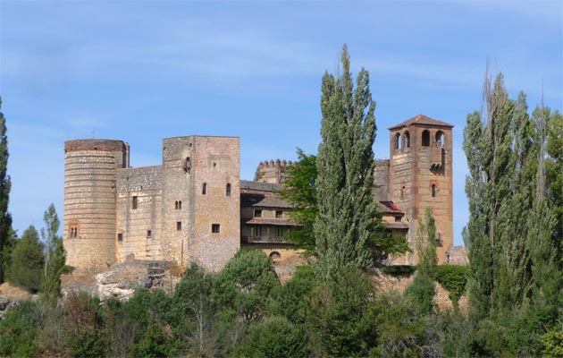 Arquitectura medieval - Castillo de Castilnovo