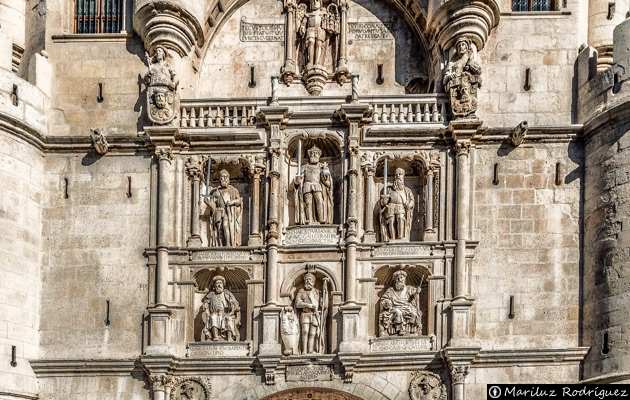 Figuras Arco de Santa María - Burgos