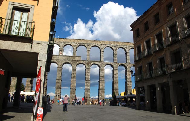Qué ver en Segovia - Acueducto romano