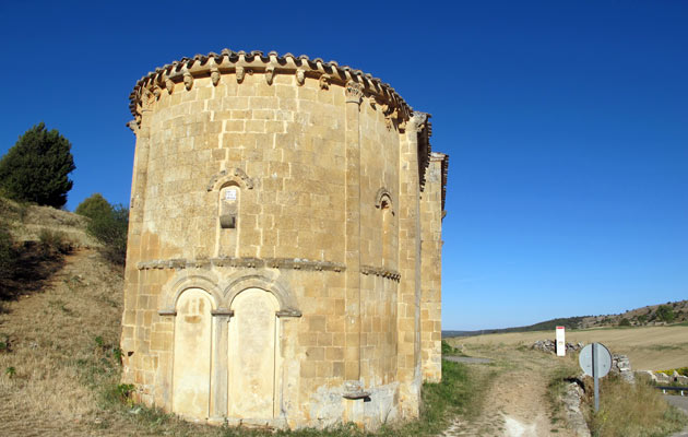 Ermita románica de la Soledad - Qué ver en Tierras del Burgo